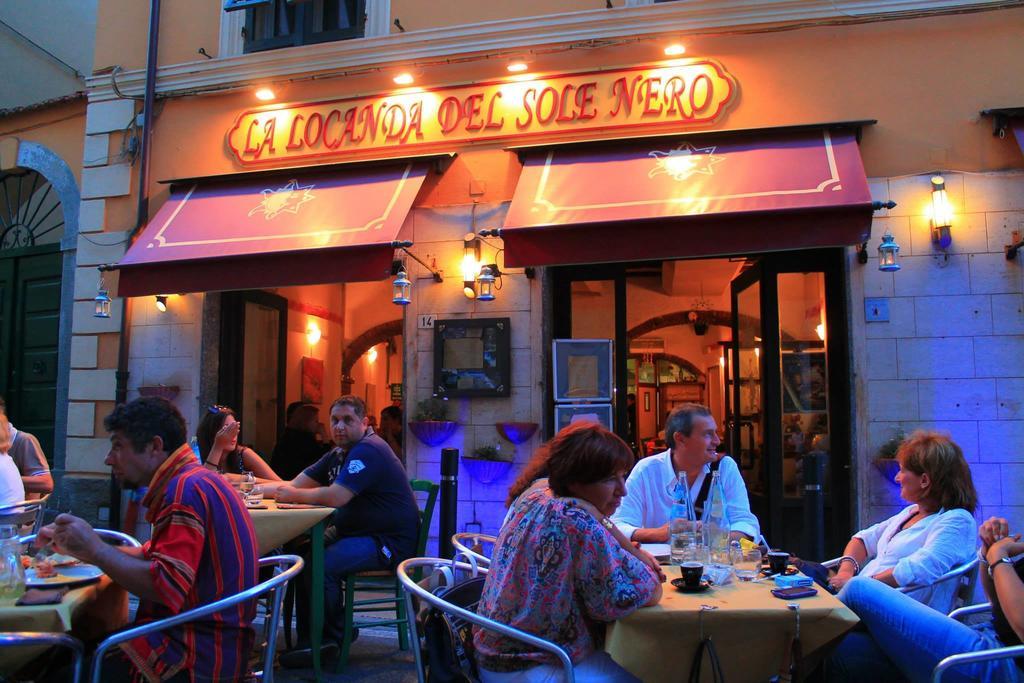 Locanda Del Sole Nero San Terenzo Extérieur photo